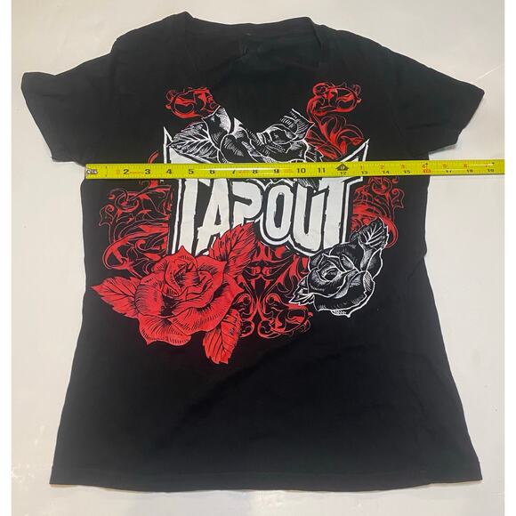 Vintage Y2K Tap Out MMA Women’s V-Neck Double Sided Shirt W/Red & White Roses, M - Picture 4 of 6